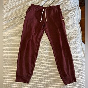 Vuori performance joggers